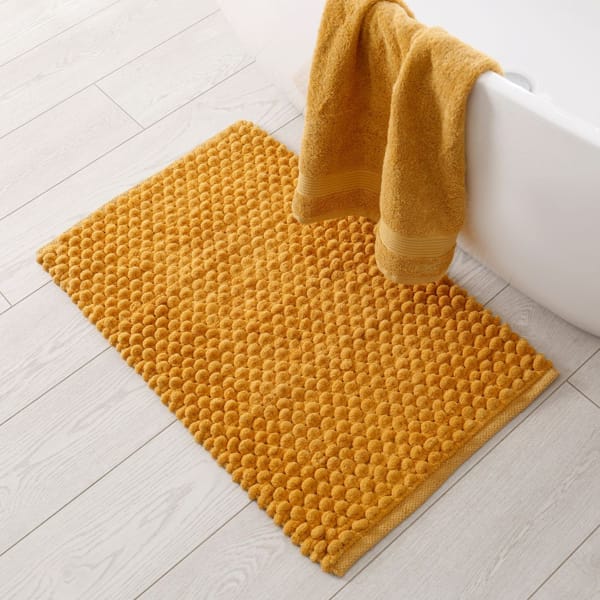 żółty dywanik do łazienki