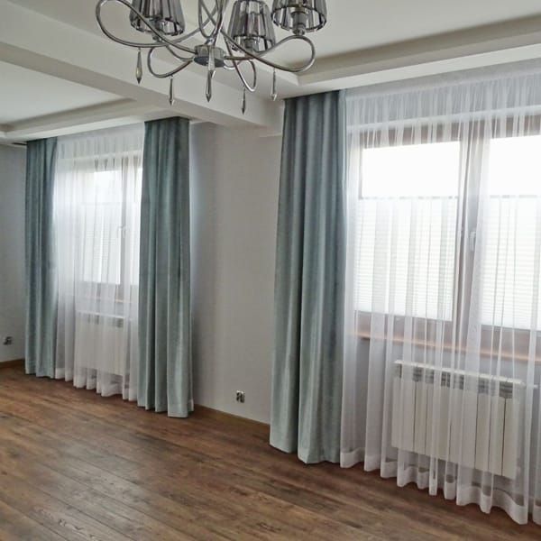 welurowe błękitne zasłony z białymi firanami | Bagdad Nowy Sącz welurowe błękitne zasłony z białymi firanami | Bagdad Nowy Sącz