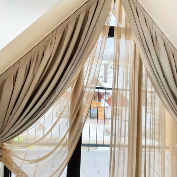 beżowe upinane zasłony i firany na skosie | Bagdad Nowy Sącz beżowe upinane zasłony i firany na skosie | Bagdad Nowy Sącz