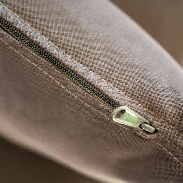 poszewka beżowa na zamek poszewka beżowa na zamek